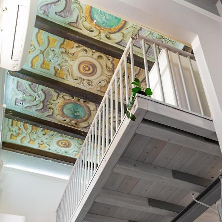 Charming Frescoed Loft Daire Bolonya Dış mekan fotoğraf