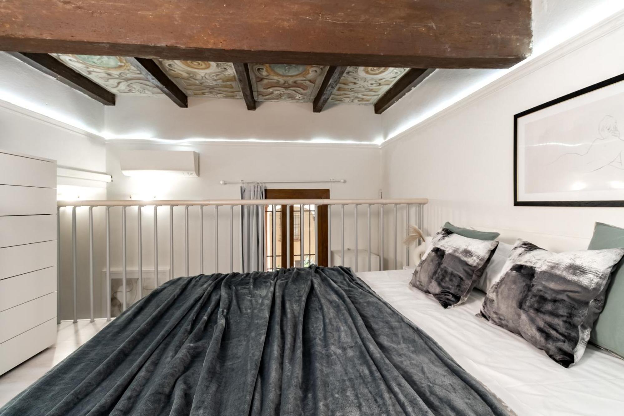 Charming Frescoed Loft Daire Bolonya Dış mekan fotoğraf